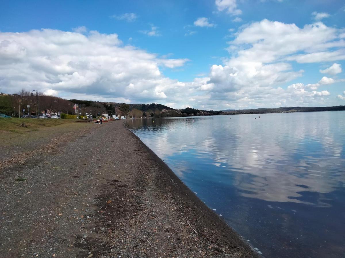 Sguardo Sul Lago Trevignano Romano Eksteriør billede