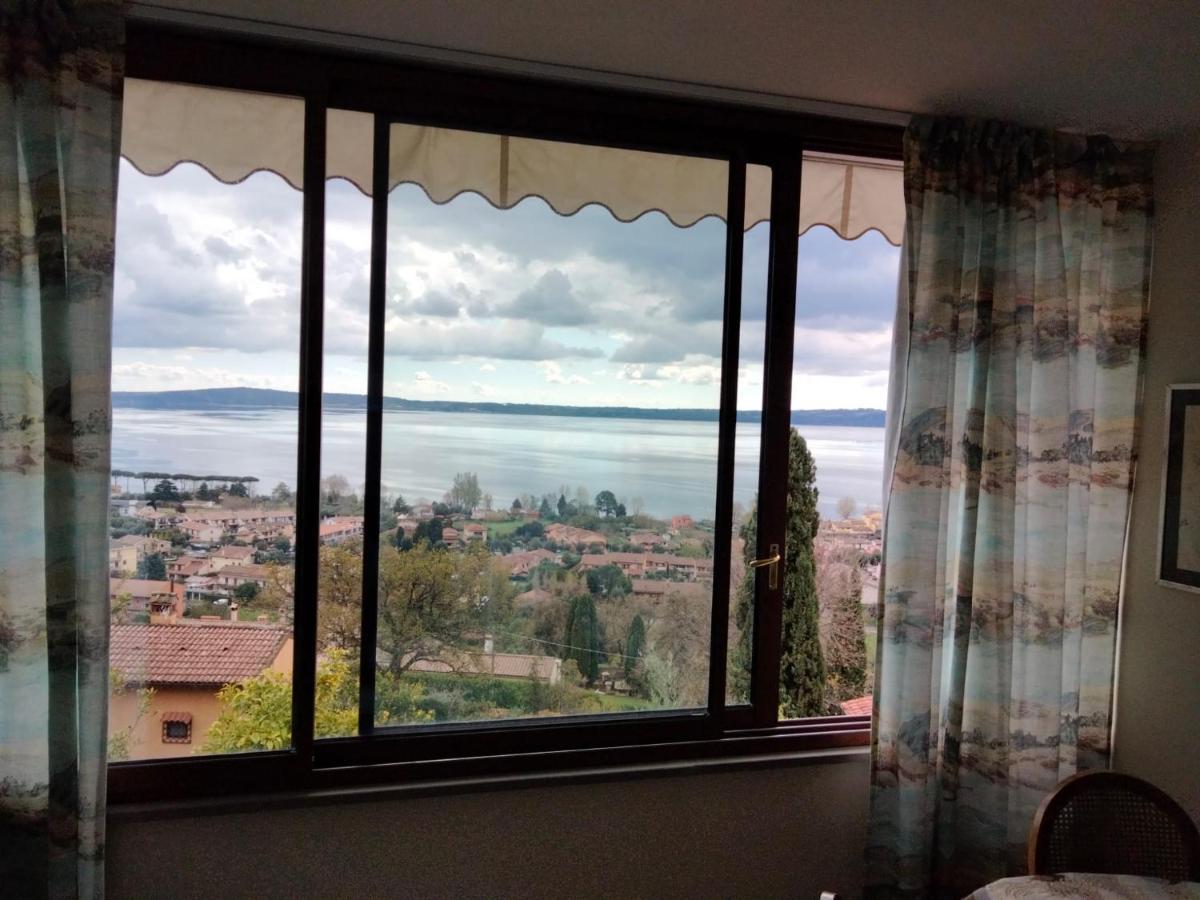 Sguardo Sul Lago Trevignano Romano Eksteriør billede