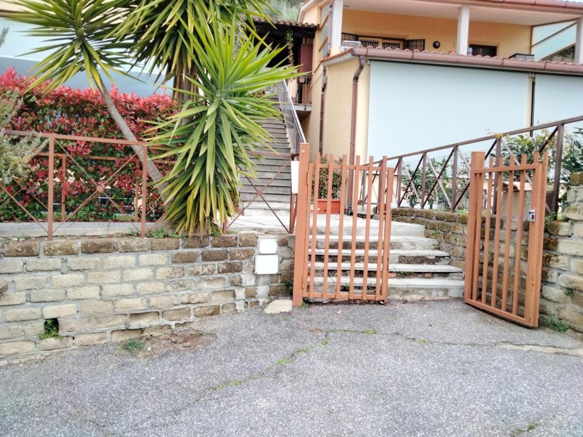 Sguardo Sul Lago Trevignano Romano Eksteriør billede