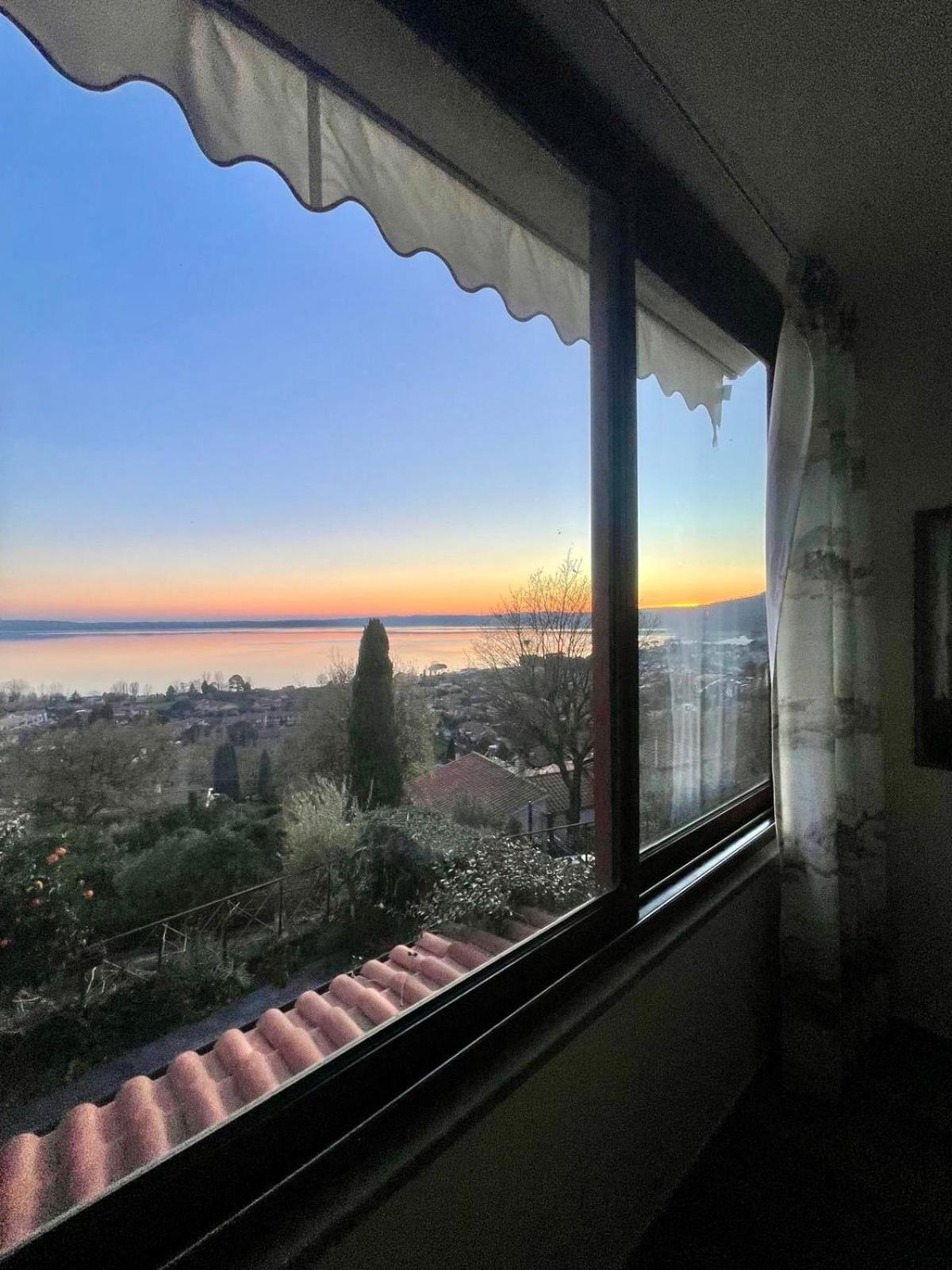Sguardo Sul Lago Trevignano Romano Eksteriør billede