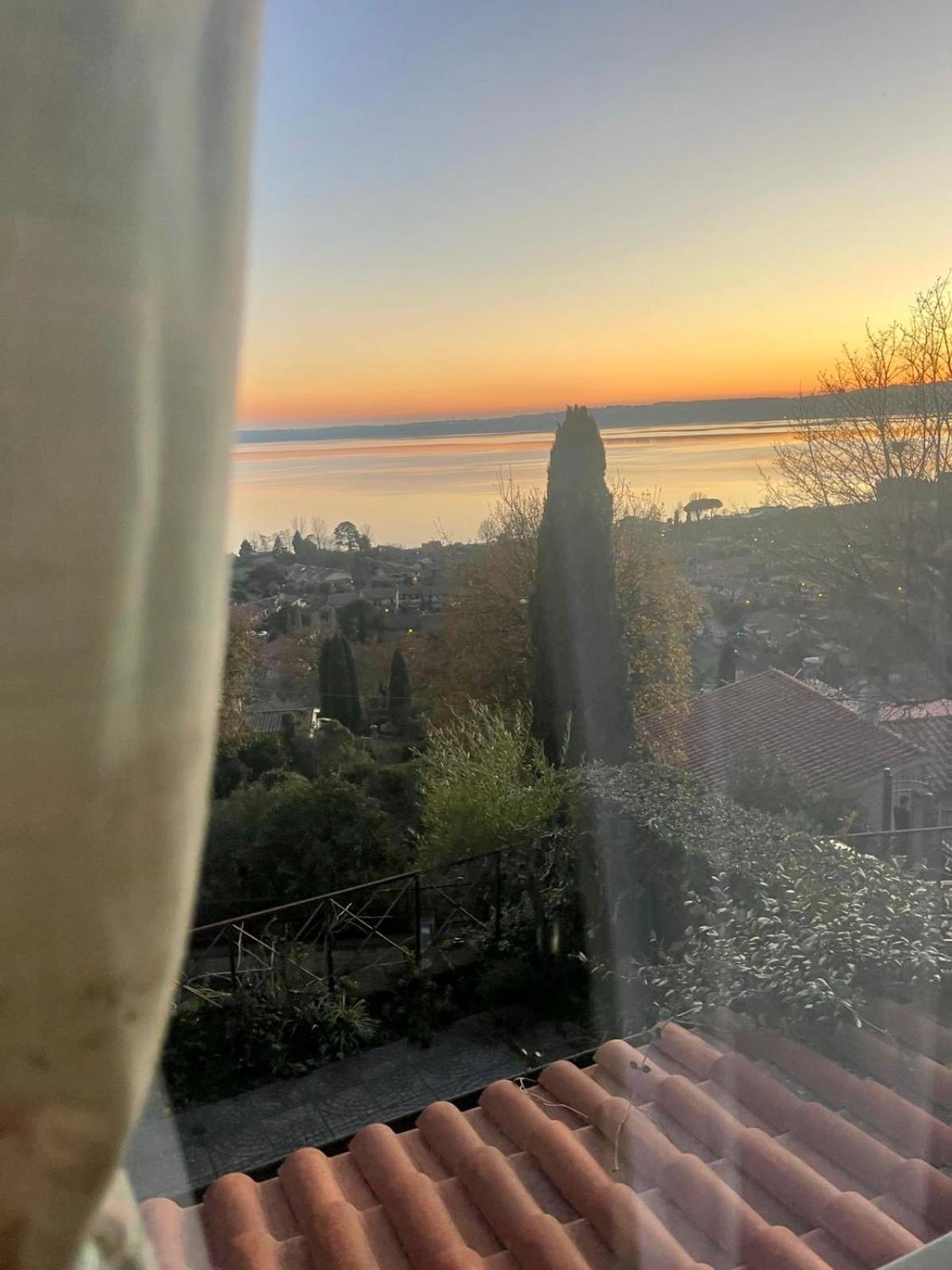 Sguardo Sul Lago Trevignano Romano Eksteriør billede